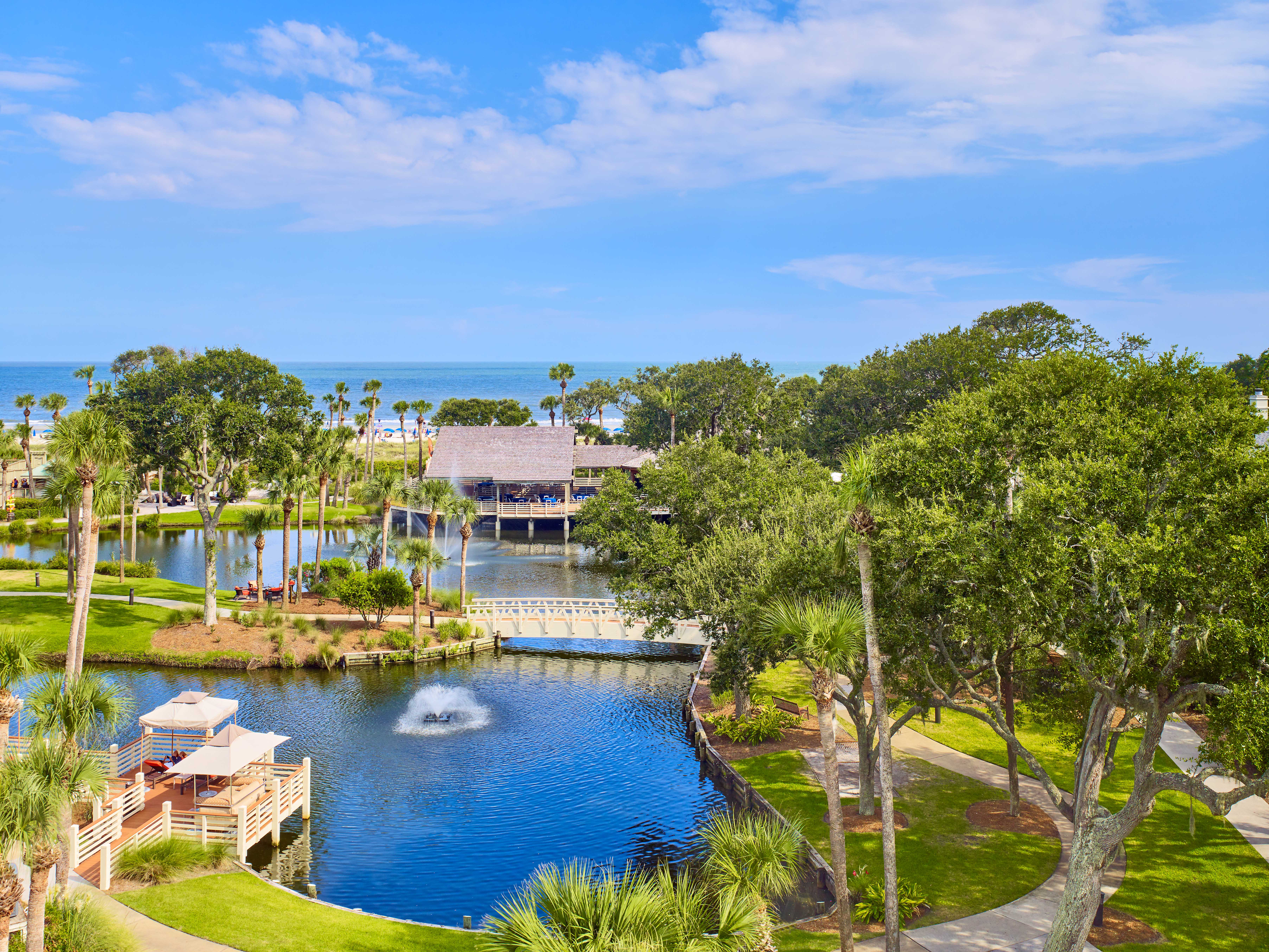 Sonesta Hilton Head Island exterior image of nature and lake.